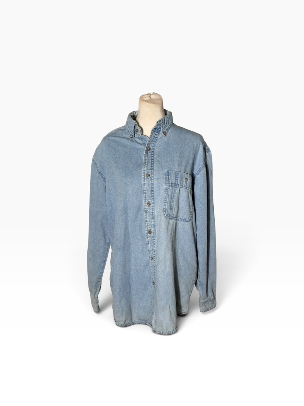 Vintage Wranglef Rugged Wear button down denim shirt Sz Med